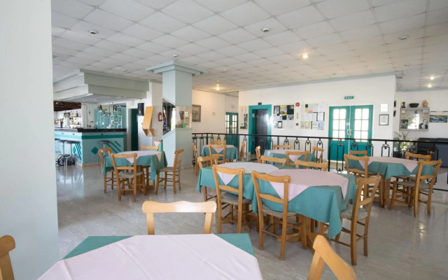 DebbieXenia Hotel Apartments