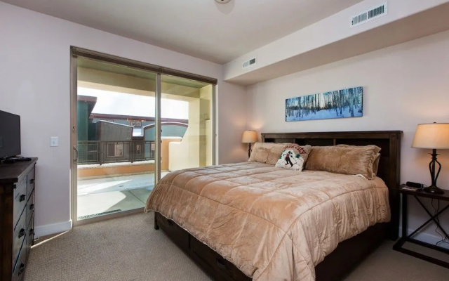 Two-Bedroom Townhome in Newpark Terrace by RedAwning