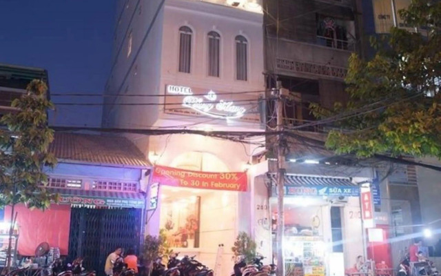 Phung Hoang Hotel