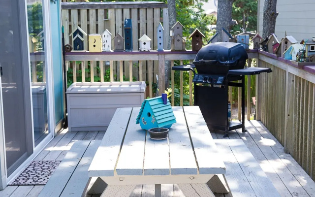 Sea Daze 1 Br cottage by RedAwning