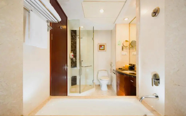 Ramada Plaza Zhijiang Hotel