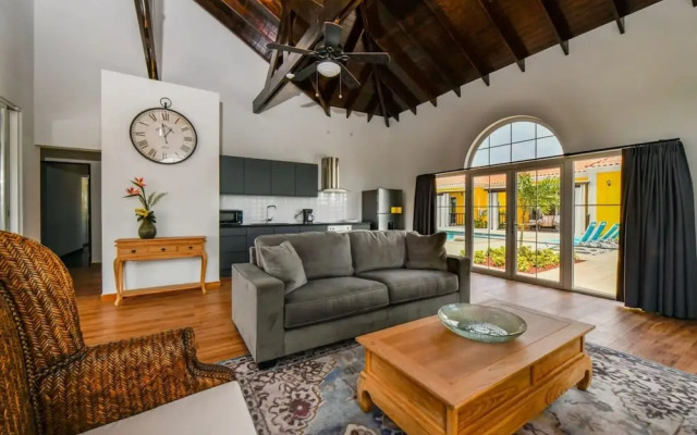 Picaron Villas in Santa Cruz