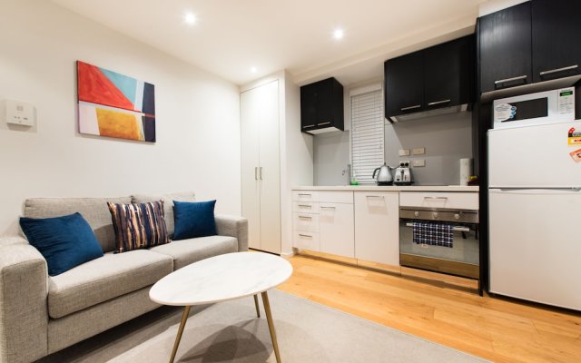 Ehome - Central Location - the Heart of Queen Street Living