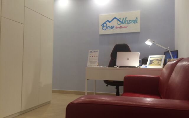 Base Napoli B&B