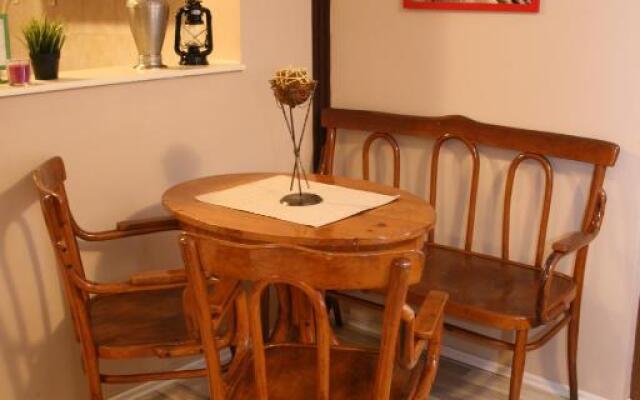 Lukanov Apartments & Guest Rooms