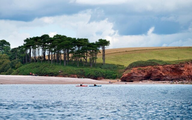 Luxurious 2-bed Apartment in Exmouth