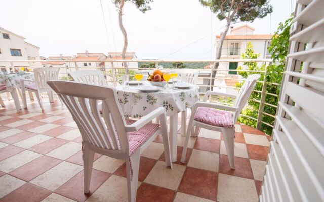 Apartment Dejan Makarska