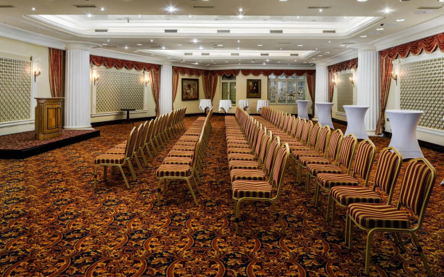CARLSBAD PLAZA Medical Spa & Wellness hotel