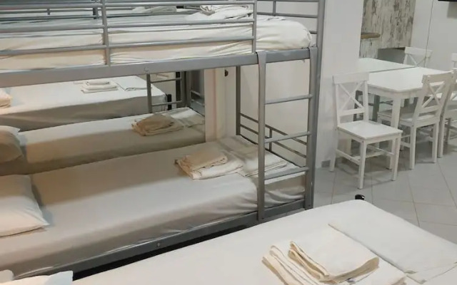 Super Economy Studio Located On the Ground Floor No Balcony