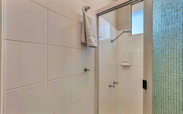 City Oasis Inn Townsville, SureStay Collection by BW