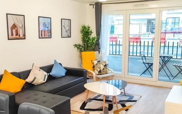 Apartment Near University and Airport Paris-orly by Servallgroup