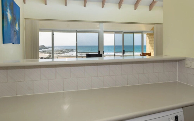 Retreat Beside The Beach - Unit Five