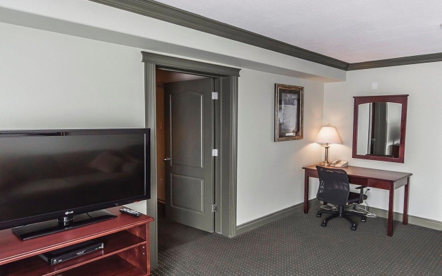 Comfort Inn & Suites