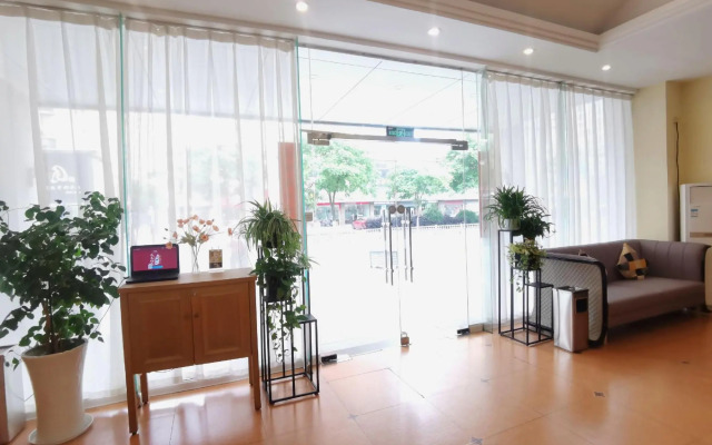Homeinn Hotel (Wuxi Binhu Commercial Street Taihu Yuantouzhu Scenic Area)