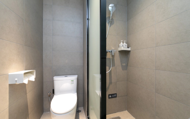 HanTing Hotel (Wuhan Wuchang Railway Station Dingziqiao Lu Road)