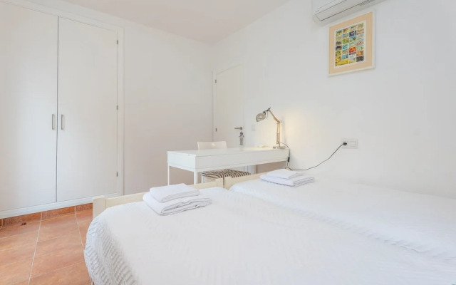 Xilvar in Mallorca With 3 Bedrooms and 2 Bathrooms