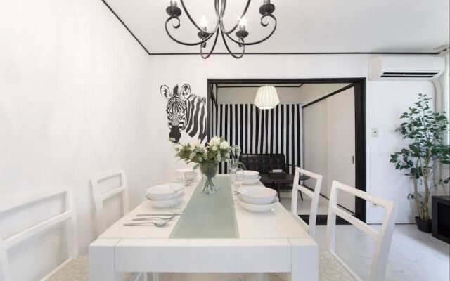 Zebrahouse Himejima