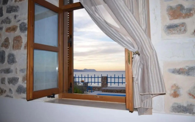 Stone Villa II in Petres