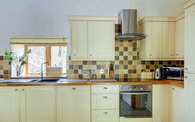 Authentic Holiday Home in Ilfracombe With Private Garden