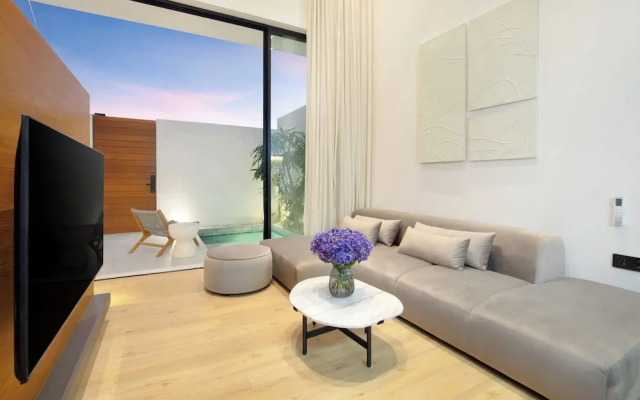 The Oasis II Townhouses by BREIG