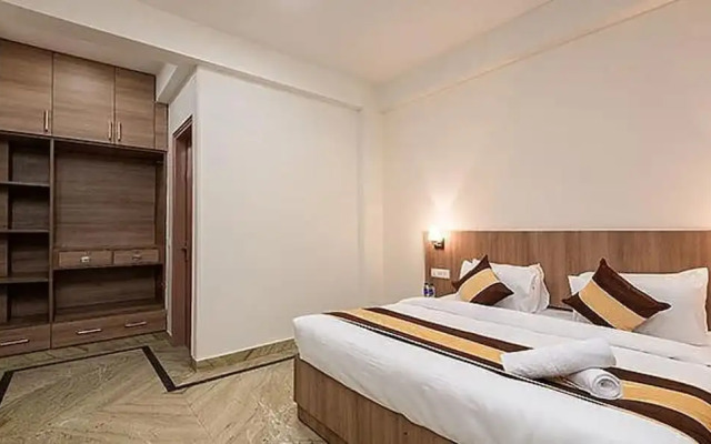 Fabhotel Platinum Inn