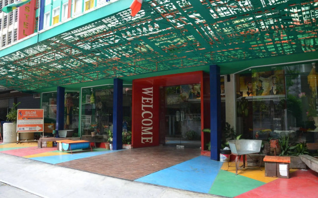 Silom Art Hostel