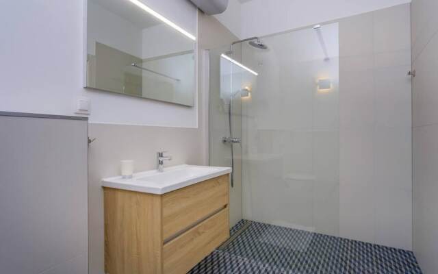 Impeccable 4-bed Apartment in Osor