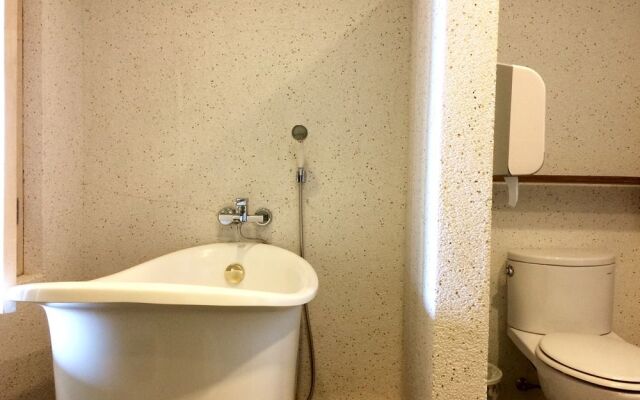 Daban Six Guest House