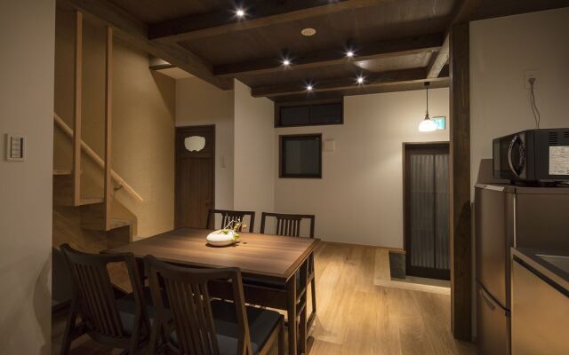 THE MACHIYA VILLA: Sanjo Shirakawa Koji