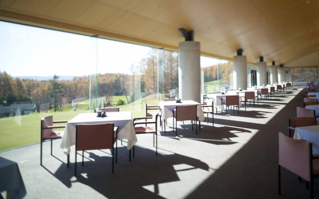 Northern Arc Resort Hotel