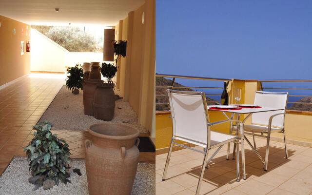 Holiday Club Sol Amadores Hotel