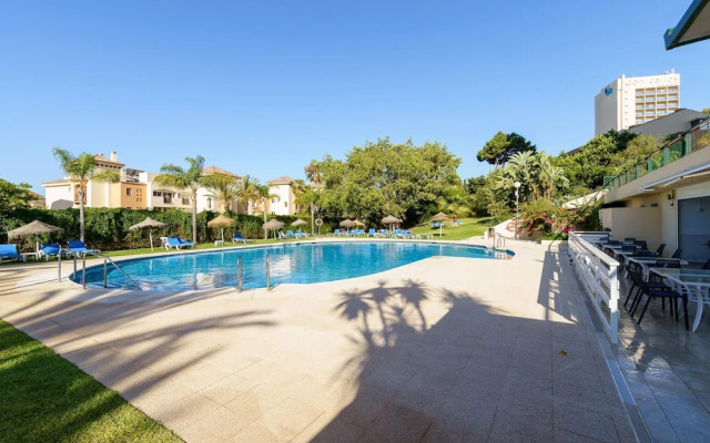 Marbella Este Next Marriott and Nikki B