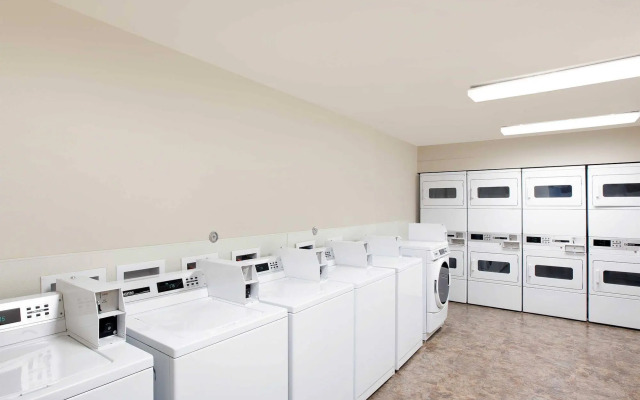 WoodSpring Suites College Station