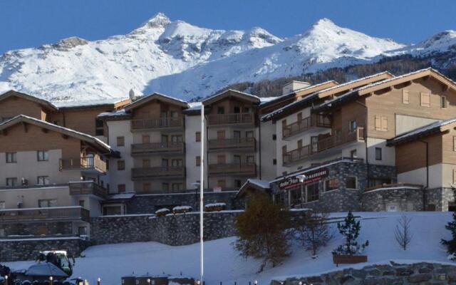 Appartement Lanslevillard, 4 pièces, 10 personnes - FR-1-508-25