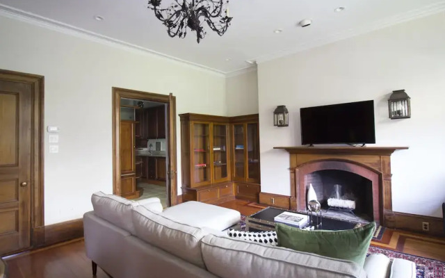 Stunning Back Bay Suites by Sonder
