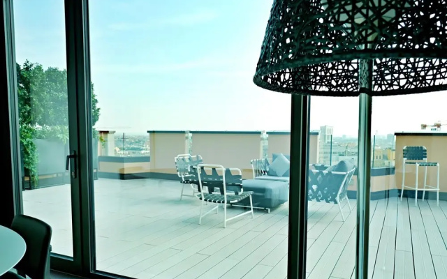 San Babila Modern Apartment