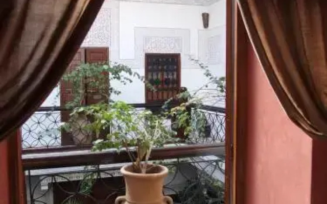 Riad Les Nuits De Marrakech