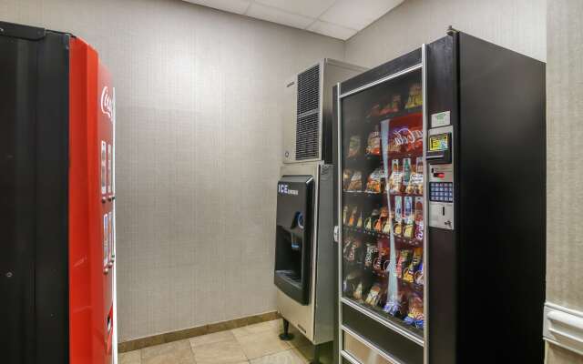 Best Western Plus Brunswick Inn & Suites