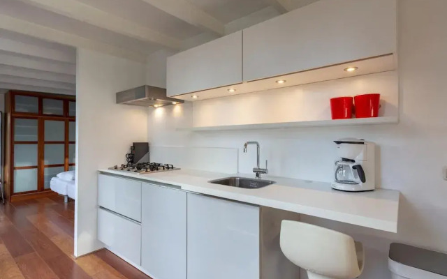 Holiday Apartment Opposite the Beach