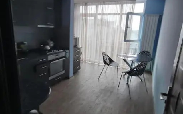 200m apartamenty na pljazhe Ureki dlja otdyha bol'shoj sem'i ili kompanii