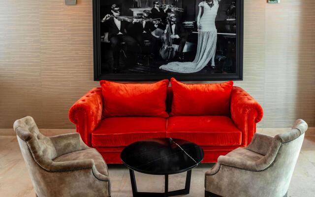 Best Western Plus Le Lavarin