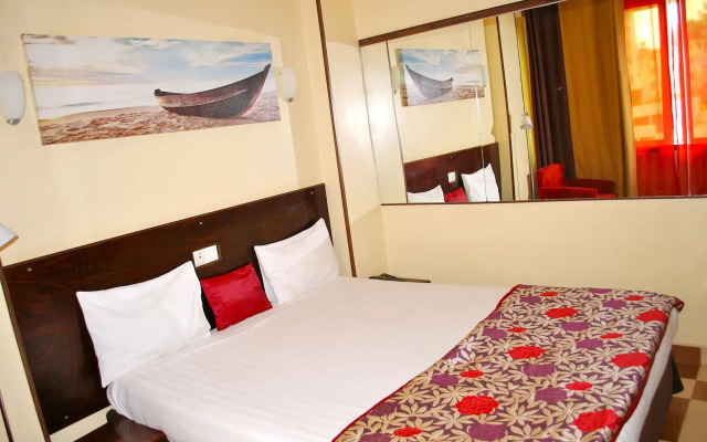 YaahoT Hotel