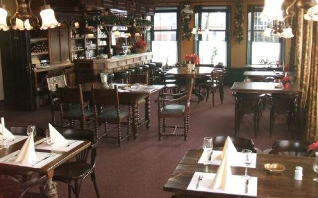 Hotel t Gemeentehuis