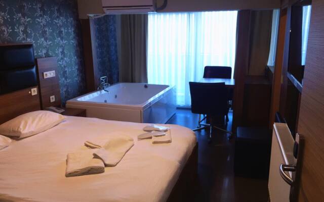 Bayraktar Hotel