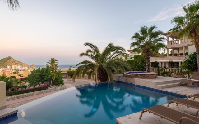 Large Villa for up to 32 People Near Medano Beach: Villa Diamante de Law