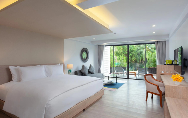 Anona Beachfront Phuket Resort