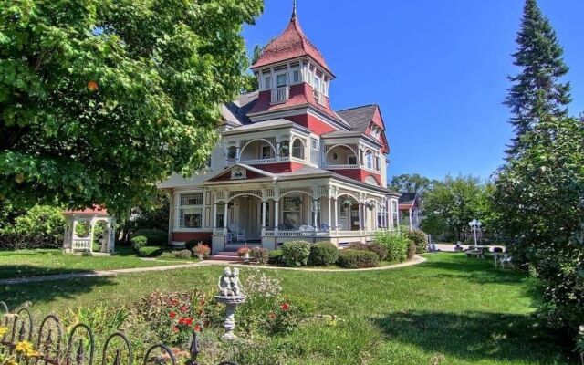 Grand Victorian B&B Inn