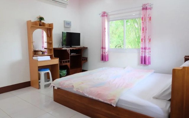 Baan Klang Nam Resort