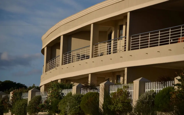 The Lookout at Whale Cove