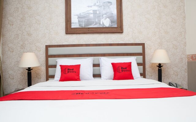 RedDoorz Plus near Bandung Indah Plaza